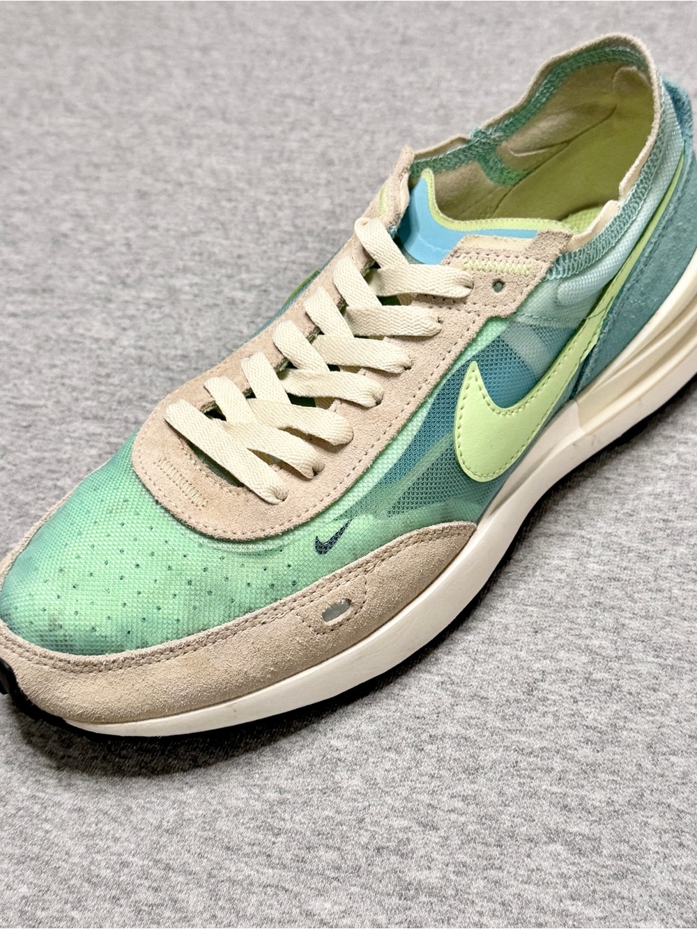 Authentic Nike Waffle One lifestyle